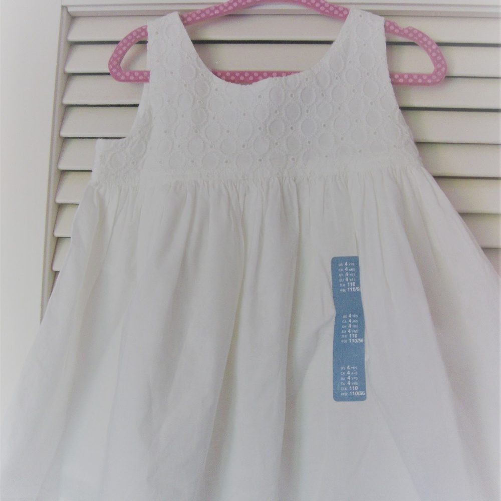 New BabyGap Girls White Dress Size 4T NWT